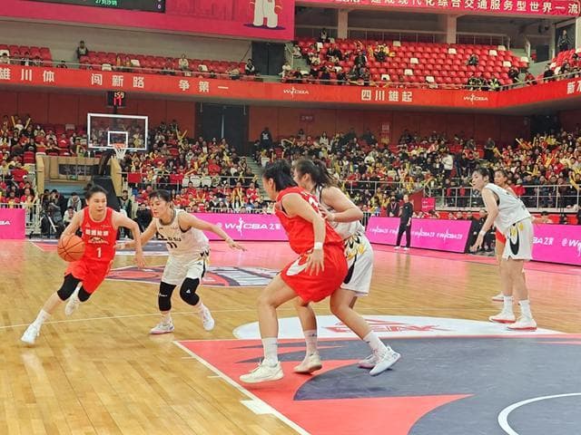 WCBA季后赛大幕将启 四川女篮冲击三连冠