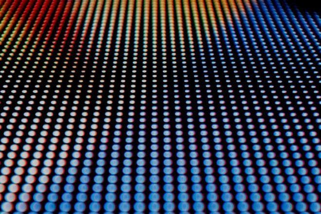 LED显示屏色彩精准度：技术与应用的双重探索