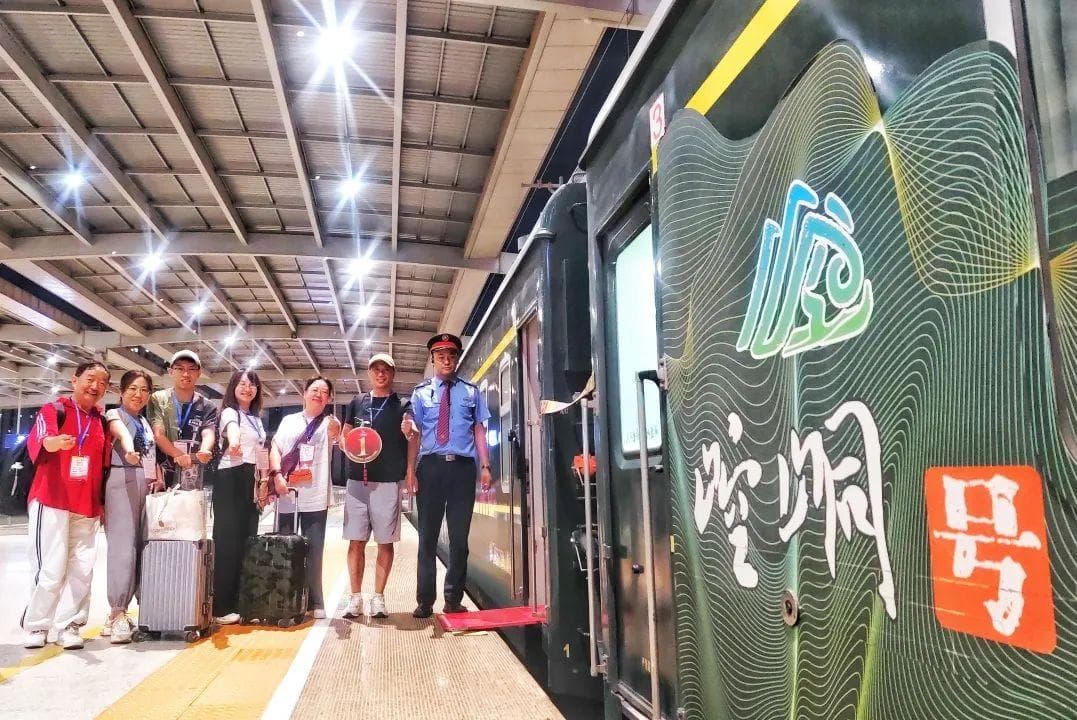 “环西部火车游”带你坐着火车游甘肃