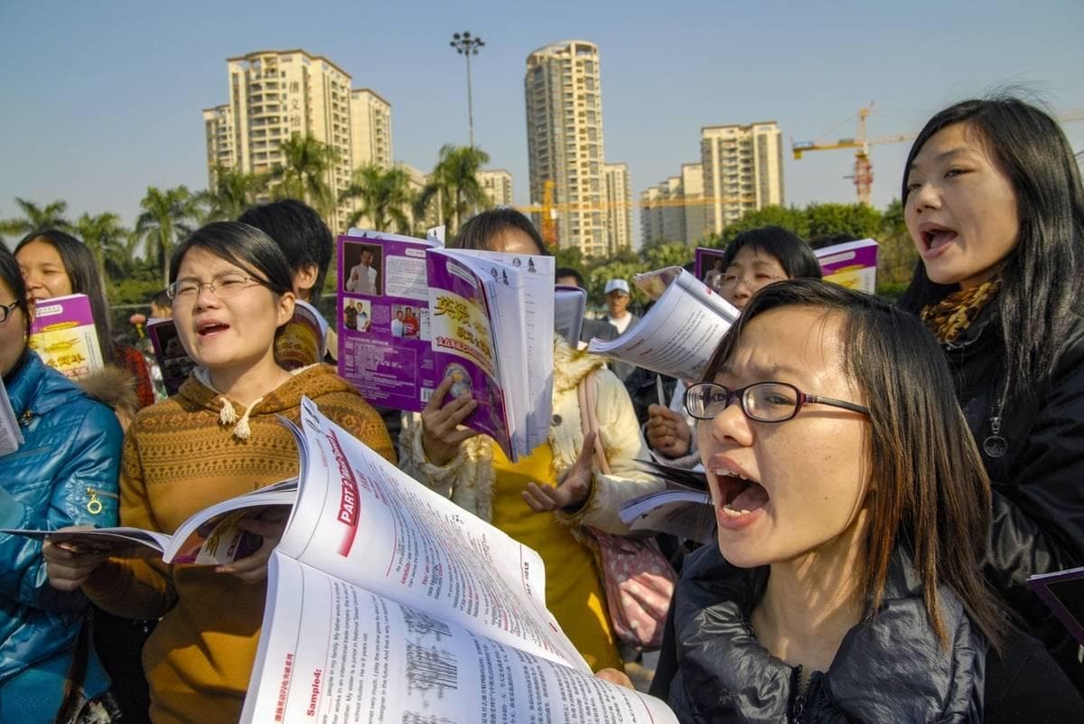2025年考研政治和英语难度提升对复试分数线的影响分析