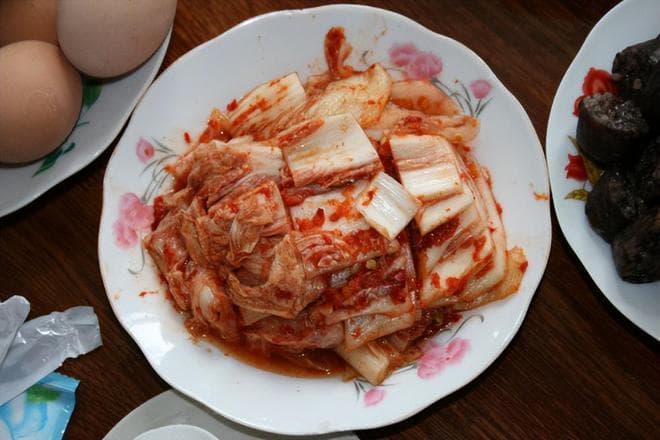 朝鲜族美食探秘：从辣白菜到狗肉的特色佳肴