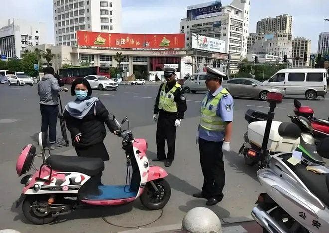 电动车新国标限速25km/h，给车主带来3大烦恼，专家提出解决方案