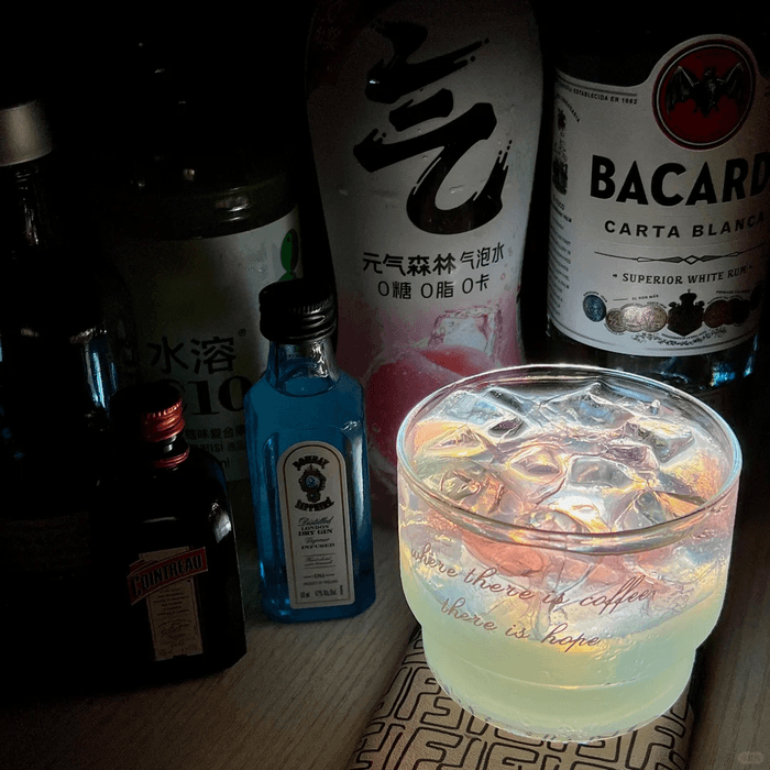 年轻人喝酒新门道：轻社交、精口感、趣场景