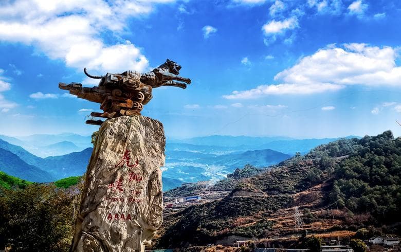 十大必备的虎跳峡徒步装备有哪些 虎跳峡徒步需要准备什么物品