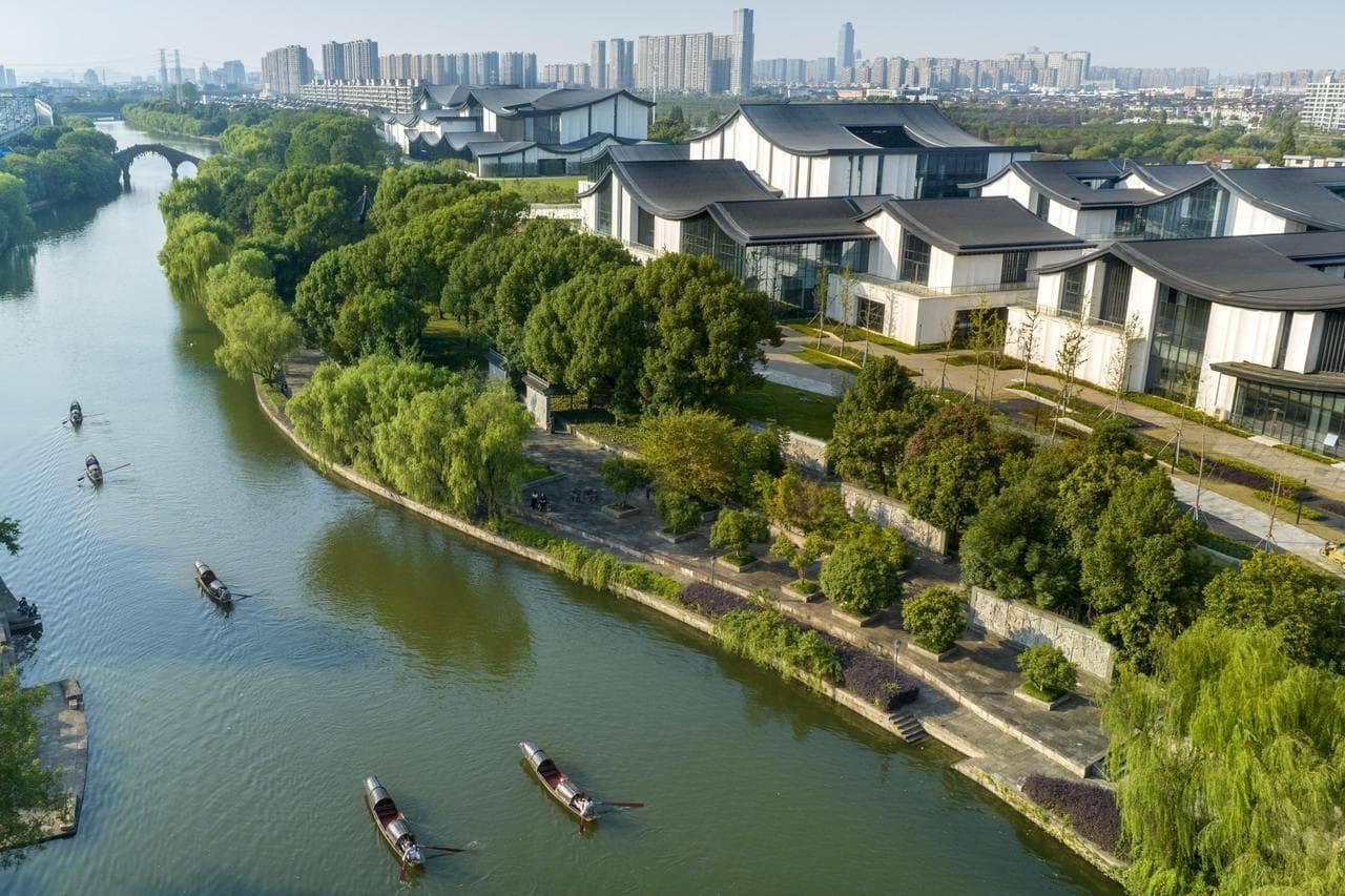 越城：千年脉动如歌 河城共生绽新韵