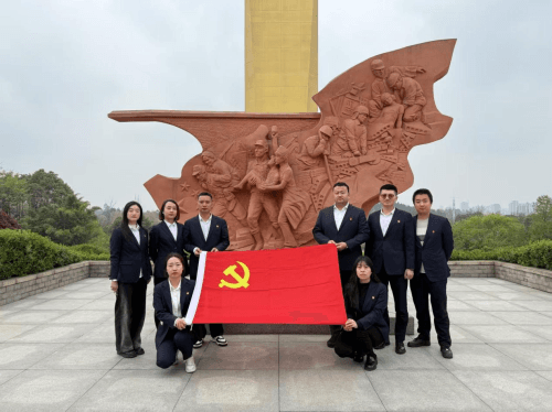 又是一年清明时，缅怀英烈忆初心
