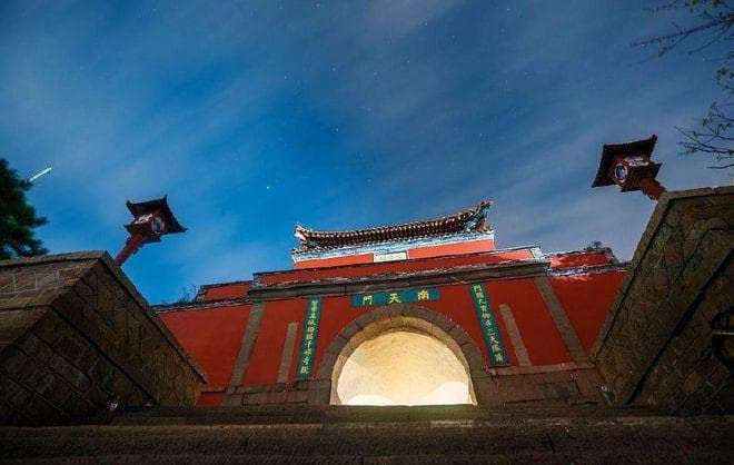 《哪吒》神话世界中南天门与泰山的原型解析