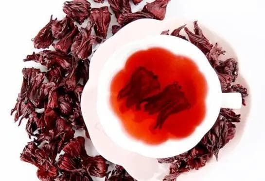 冬季喝洛神花茶，驱寒保暖、助消化、皮肤更光滑...