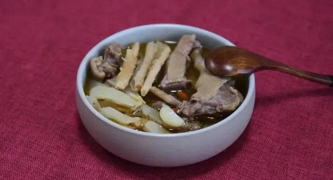 秋冬养生必备：沙参玉竹老鸭汤