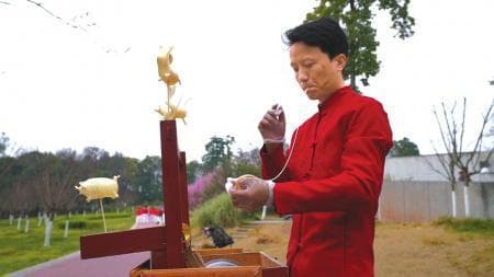 栩栩如生的糖人是怎么吹出来的？