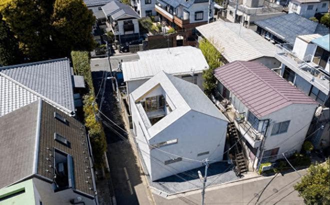 日本人口密度比中国还大，为啥能住一户建，而中国却大量住楼房？