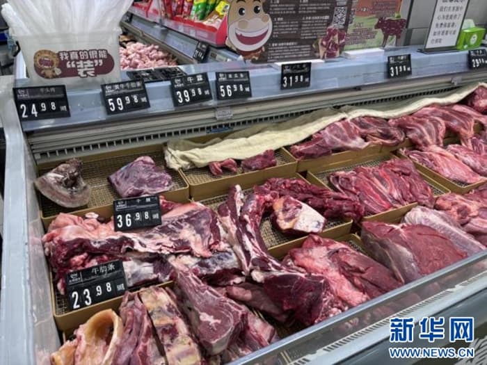 牛肉价格持续下跌，肉牛养殖户陷入困境