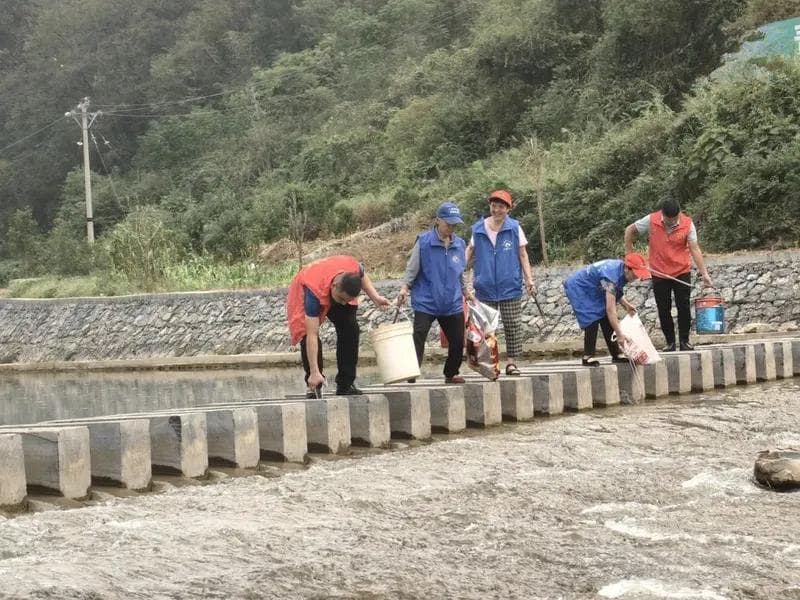 仁怀：“河长制”促“河长治”