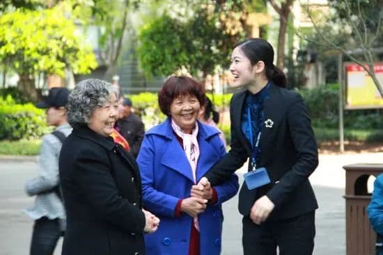 妥善处理业主投诉的八个基本原则