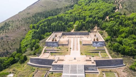 中国古代守陵的宫女，是如何"伺候"死去的皇帝的？