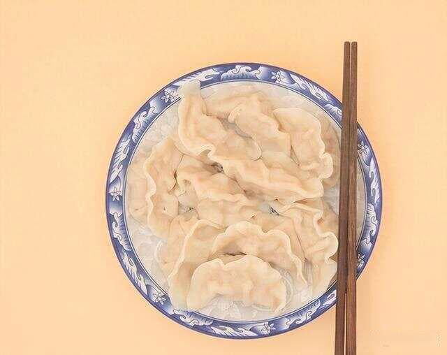 掌握“盐水油”口诀，调出鲜嫩多汁的饺子馅