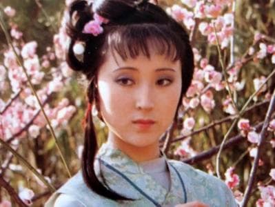 《红楼梦》中林黛玉的病态美与悲剧命运