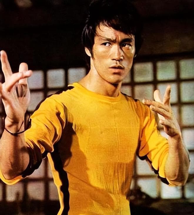 49年后，李小龙的死因有了新发现，专家：他死前喝下了大量的水