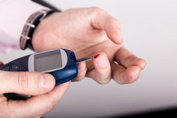 医生建议：血糖7.3mmol/L时的四大控制方案