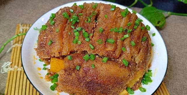 年夜饭桌上的家常粉蒸肉，只需注意这几个技巧，软糯鲜香太好吃了