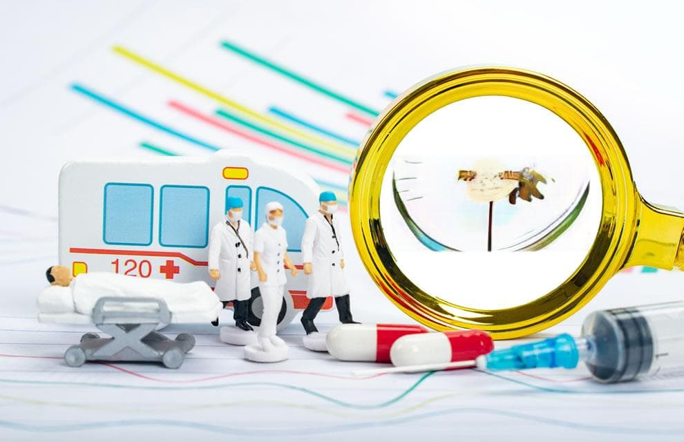 背疼怎么办？4个简单动作帮你缓解疼痛