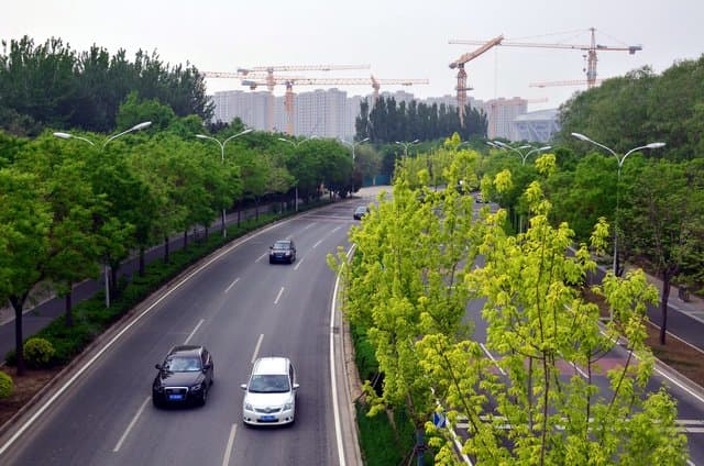 多家机构建议：将空气质量“良”等级上界调整为50微克/立方米