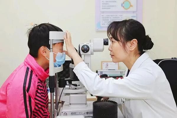 暑期带孩子看眼睛要注意什么？家长必看！