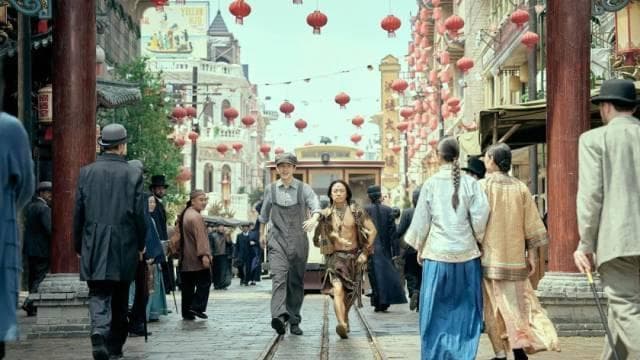《唐探1900》：时空穿越125年，王宝强刘昊然再组神探