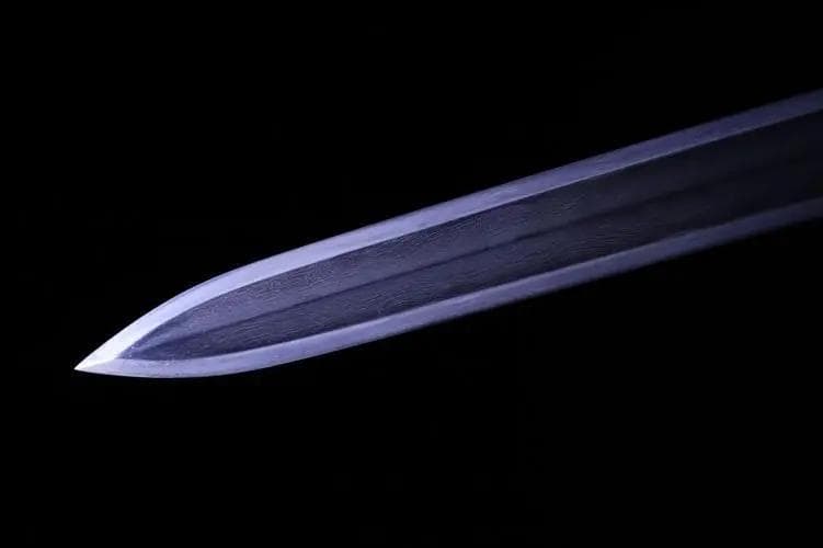 剑为兵刃“君子”，文能充当礼器，武能上阵杀敌，这位君子不一般