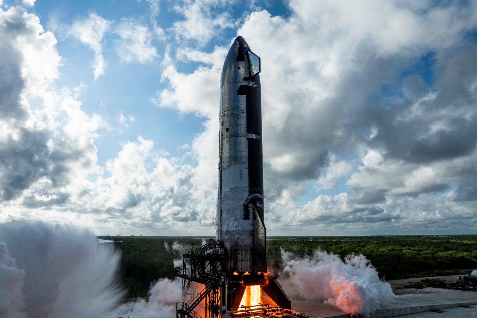 马斯克：SpaceX 明年挑战捕获星舰上下两级