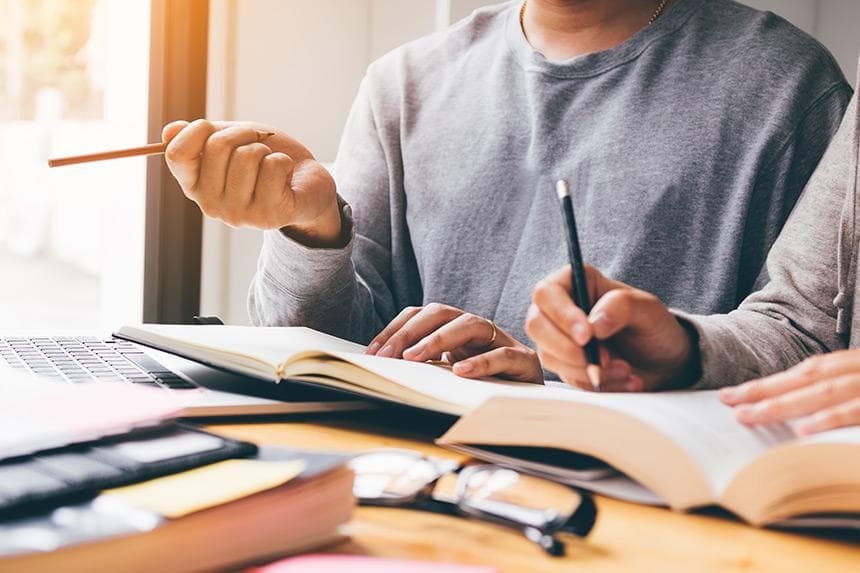 如何科学选择SCI期刊？八大关键因素助你精准投稿