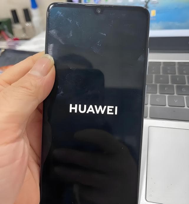手机一直自动重启是什么原因？7大诱因+自救方案