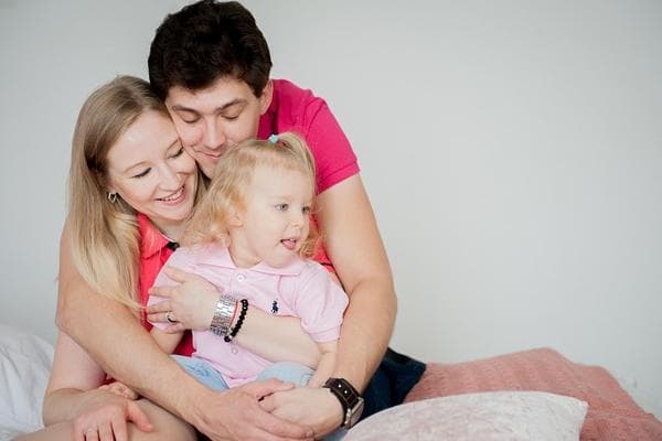 代孕后如何向孩子解释他们的出生方式？