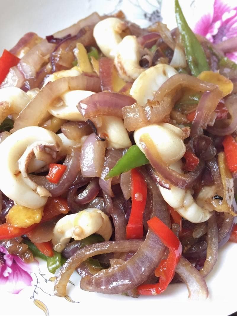 多种墨鱼烹饪方法详解：从爆炒到清炒，让你在家也能做出美味佳肴