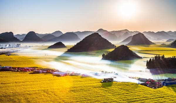 罗平春游攻略：20万亩油菜花海+4A级瀑布群等5大景点