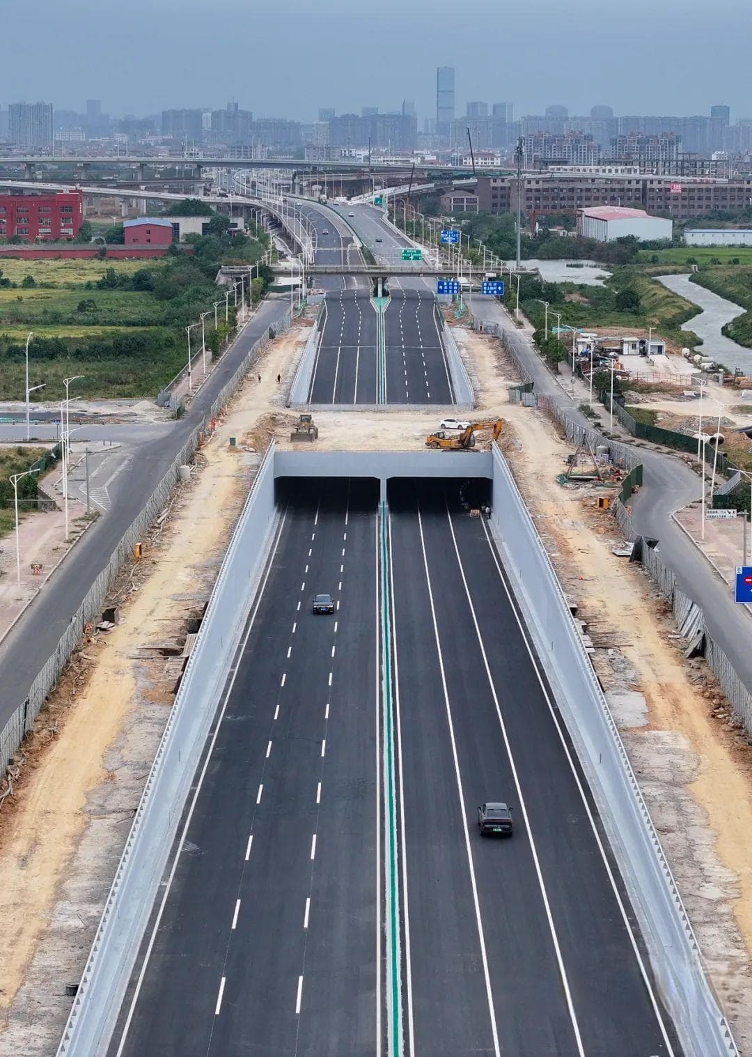 去南昌东站更方便了！南昌这一道路通车