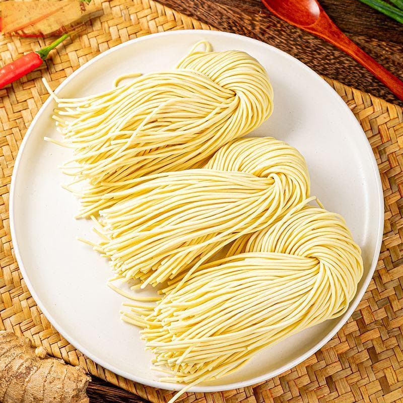 食用碱让面条更劲道：碱水面与普通面条的区别