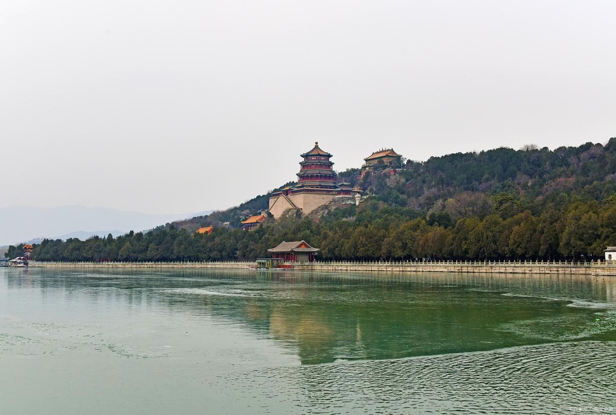 慈禧重建颐和园：清代皇家园林的巅峰，世界文化遗产的瑰宝