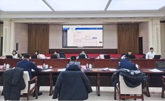 政协数字化平台构建：促进政协委员与民众互动的新桥梁