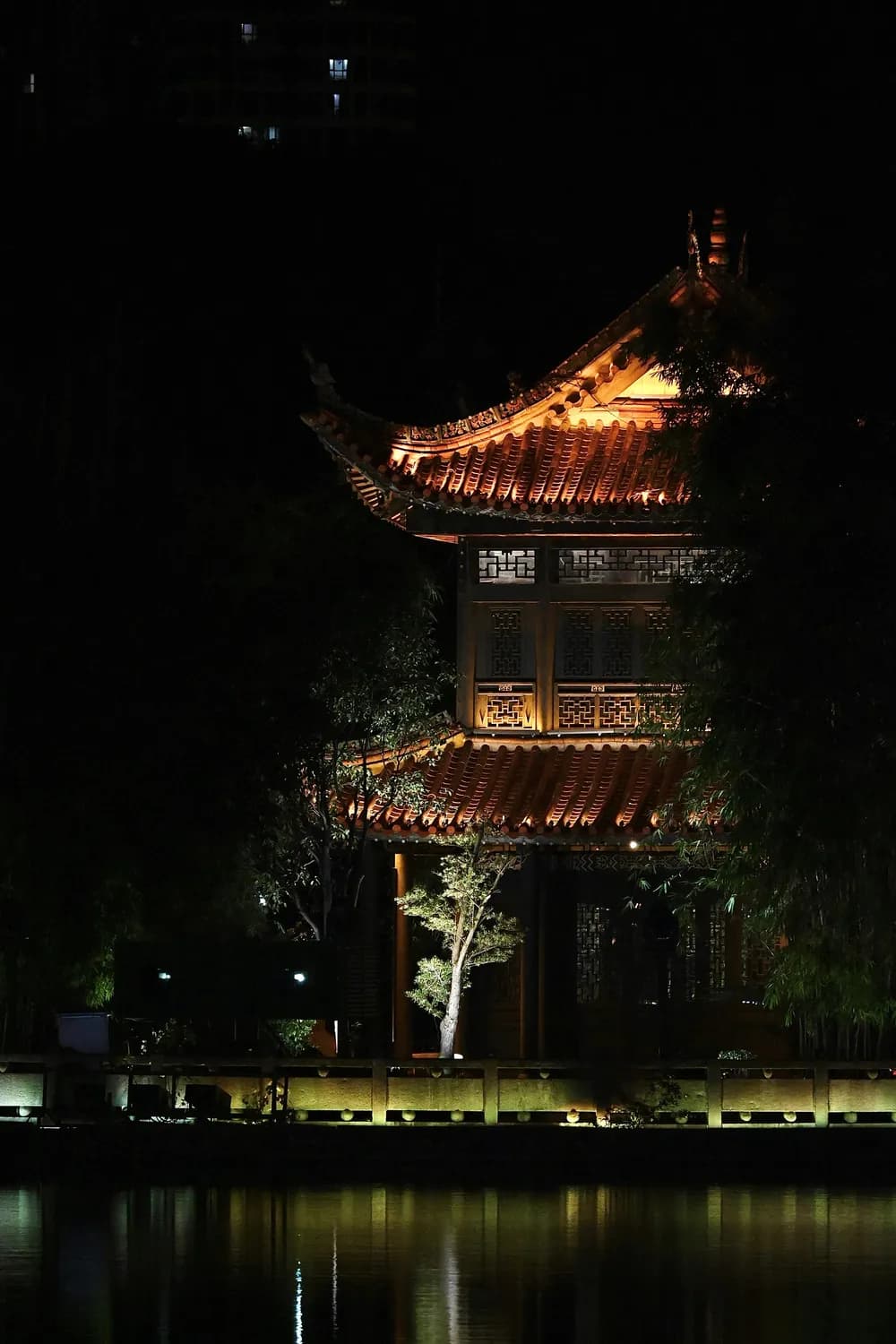 岳阳莲花楼：千年古楼的文化传奇