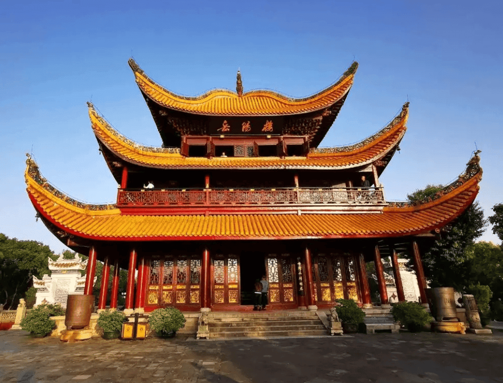 气蒸云梦泽波撼岳阳城：探寻神秘之地的地理背景与文化内涵