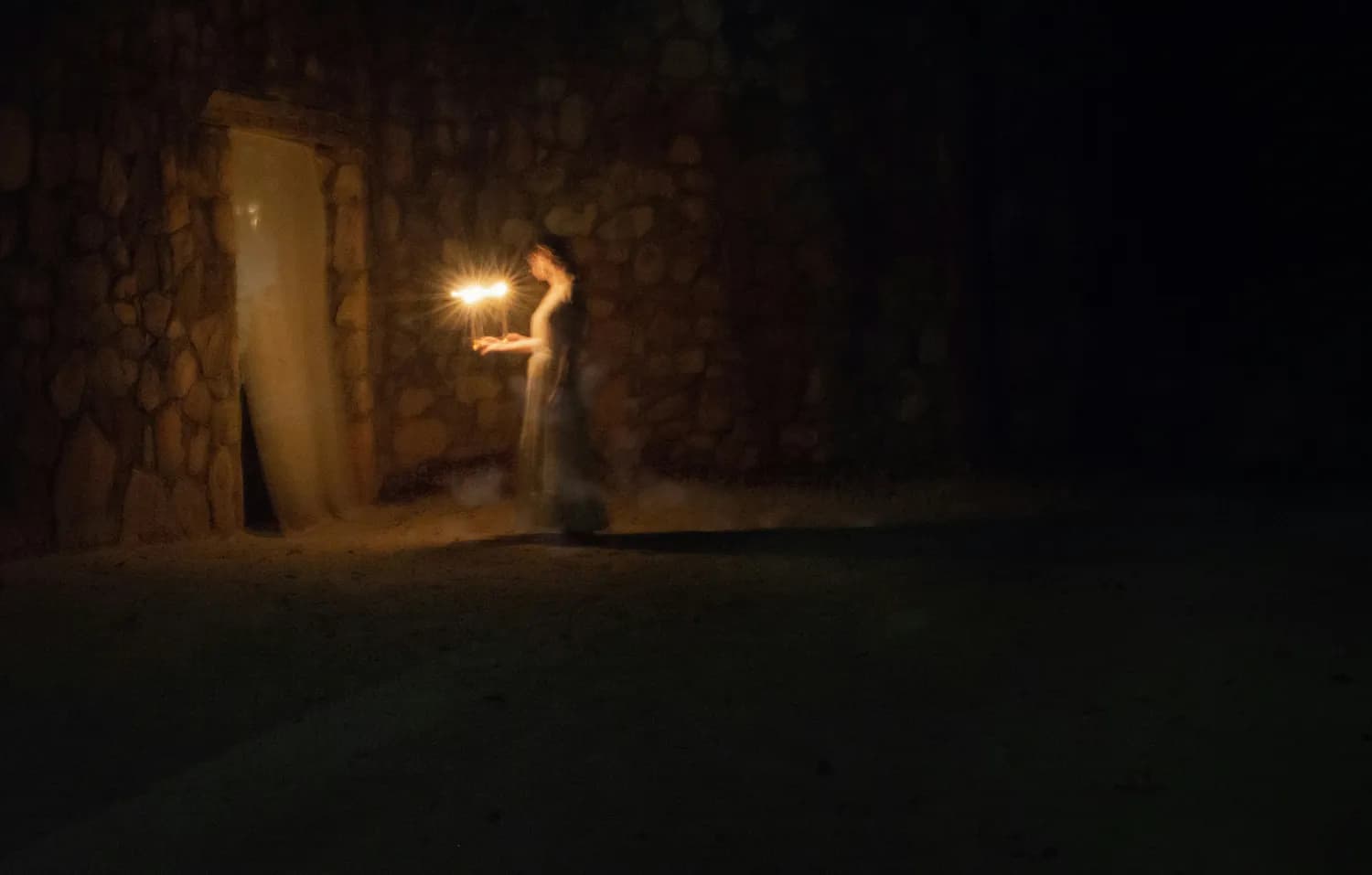 金庸笔下的小龙女：身世之谜与性格探秘