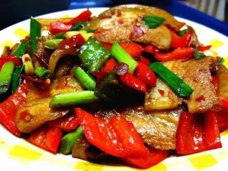 就酒下饭的川菜：回锅肉、鱼香肉丝、麻婆豆腐等五道川菜代表菜的传统做法是什么？