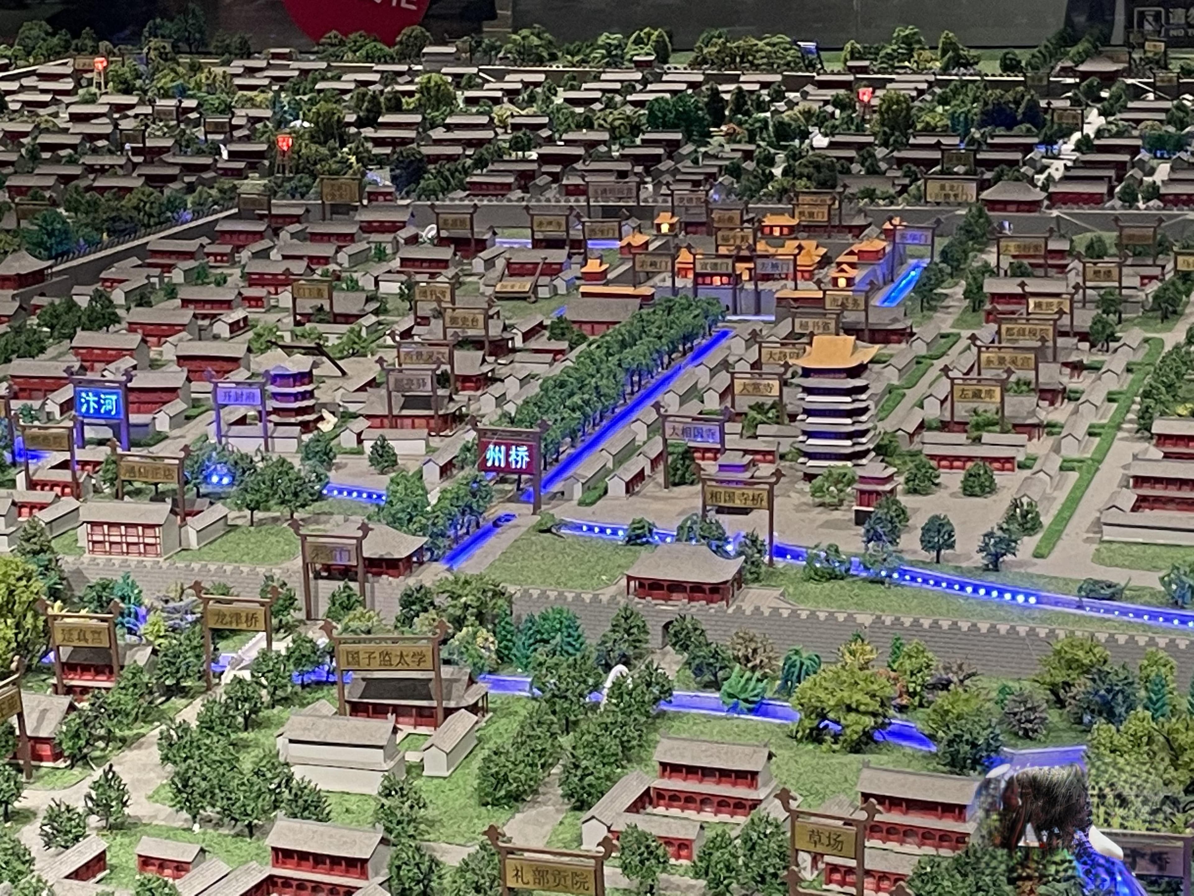 何以中国 行走河南｜开封州桥“一眼千年”，再现北宋东京梦华