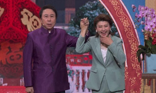 冯巩宋小宝再登辽宁春晚，笑点满满温情无限