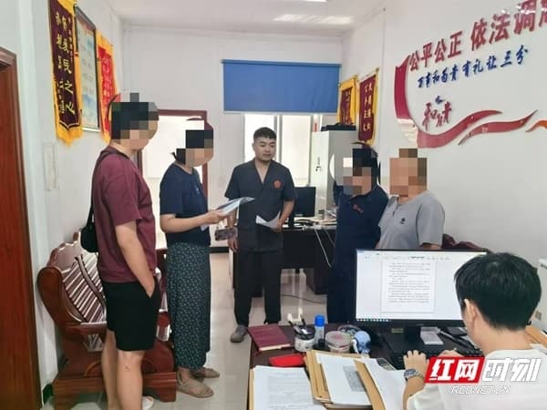 慈利法院：营运车辆被撞，停运损失谁来承担？