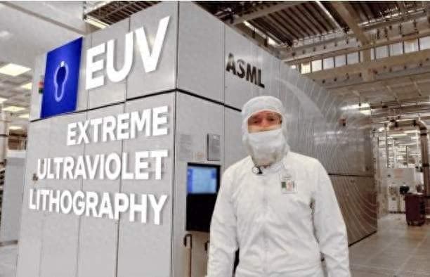 ASML摊牌：1.4nm、0.5nm、0.2nm芯片时，才要换EUV光刻机