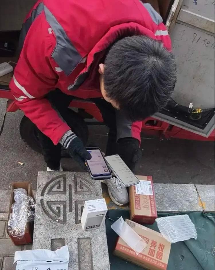 国补手机火爆，大批上海市民却吐槽：操作太离谱，签收花了一小时