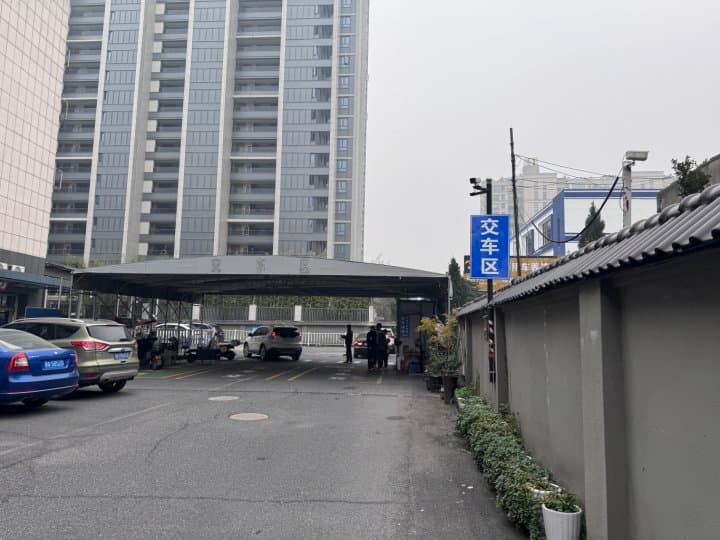 机动车年检新政增加了“难度系数”？实地探访发现：实际难度并不大