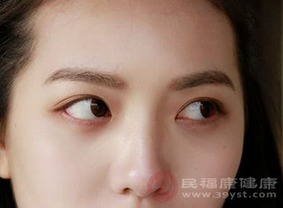 眼疲劳怎么办？调整好光线可以预防这症状